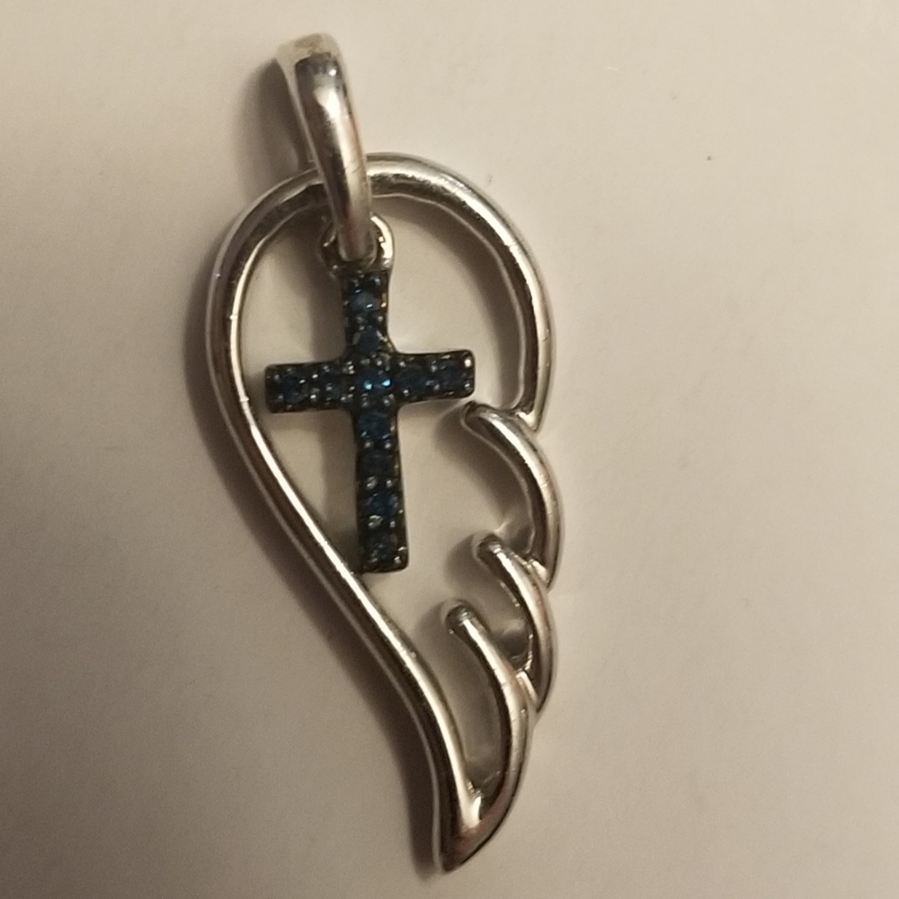 .925 pendant with blue diamond
